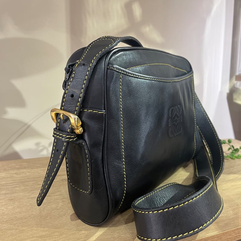 LOEWE ロエベ ヴィンテージ レザーショルダーバッグ LOEWE ロエベ ロゴ エンボスレザー ラウンド 2WAY ショルダーバッグ