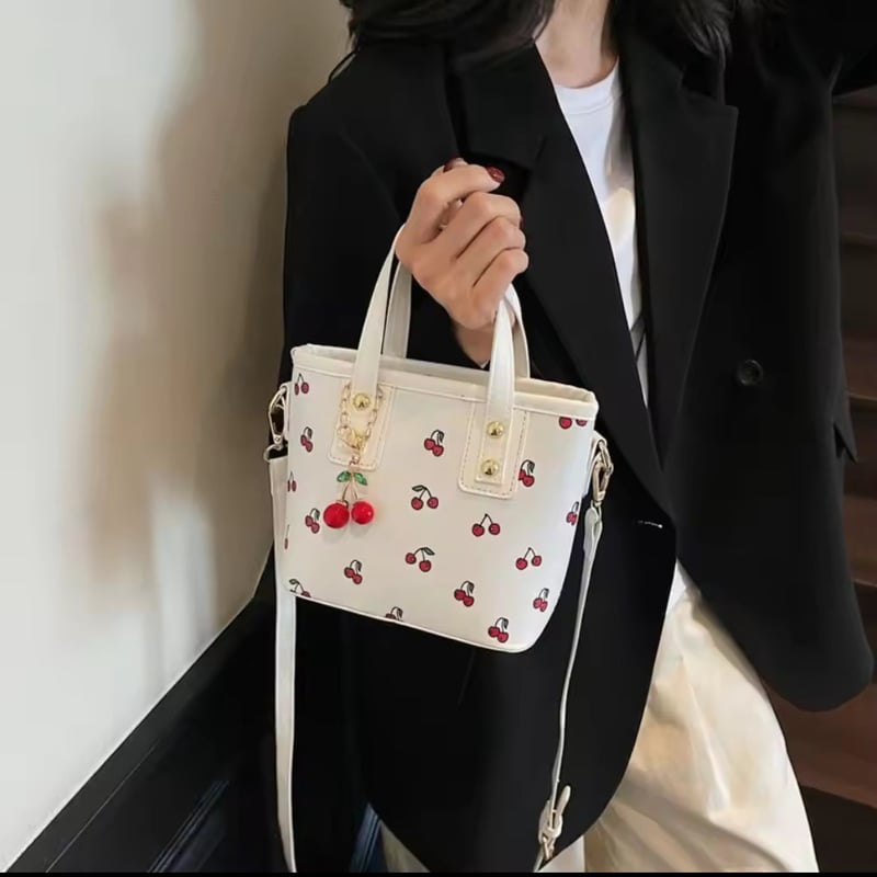 今季話題独占チェリー柄 2WAYミニバッグ ショルダー&ハンドバッグ