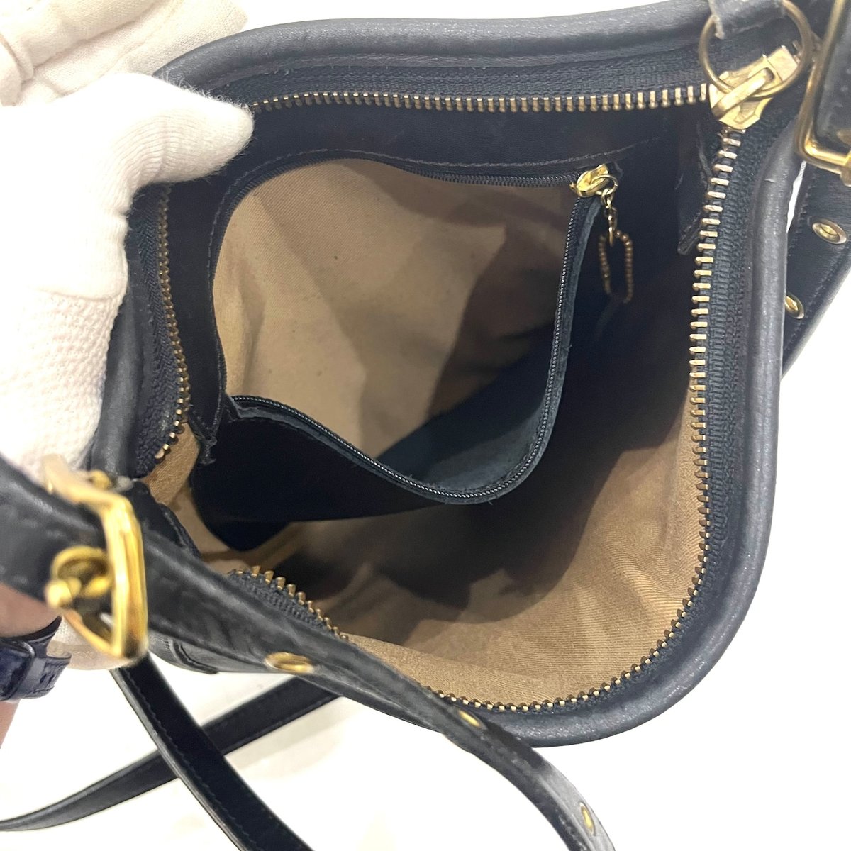 COACH】1867 USA製 オールドコーチ 本革ショルダーバッグ 斜め掛け