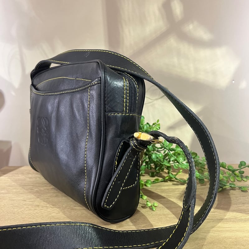 1728【LOEWE ロエベ】ヴィンテージ 本革レザーショルダーバッグ