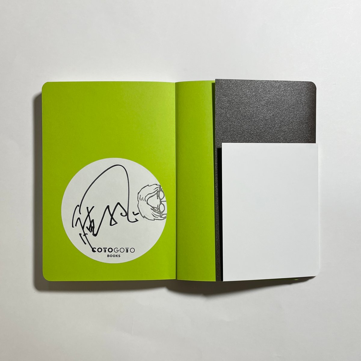 ペドロ・コスタ監督 サイン本&希少本＋パンフレットセット ペドロ・コスタ監督 サイン本&希少本＋パンフレットセット - メルカリ