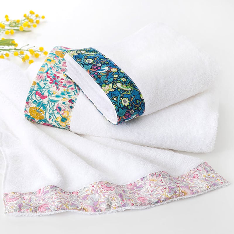 prima rosette using by LIBERTY FABRICS フェイスタオル2
