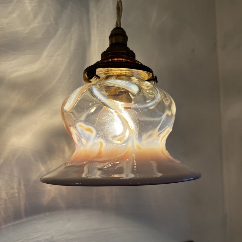 🌸お花模様のクランベリーヴァセリンランプシェード | ANTIQUE