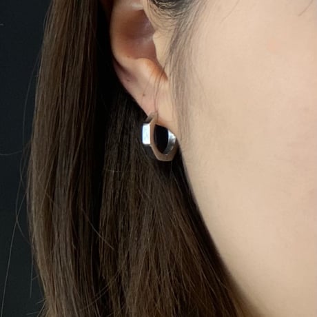 シルバーフープピアス（片耳用）