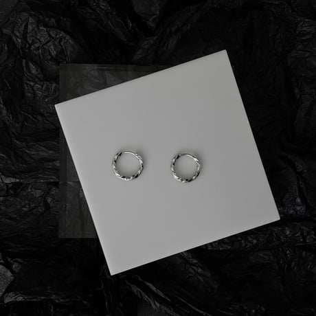 シルバーツイストピアス（両耳用）