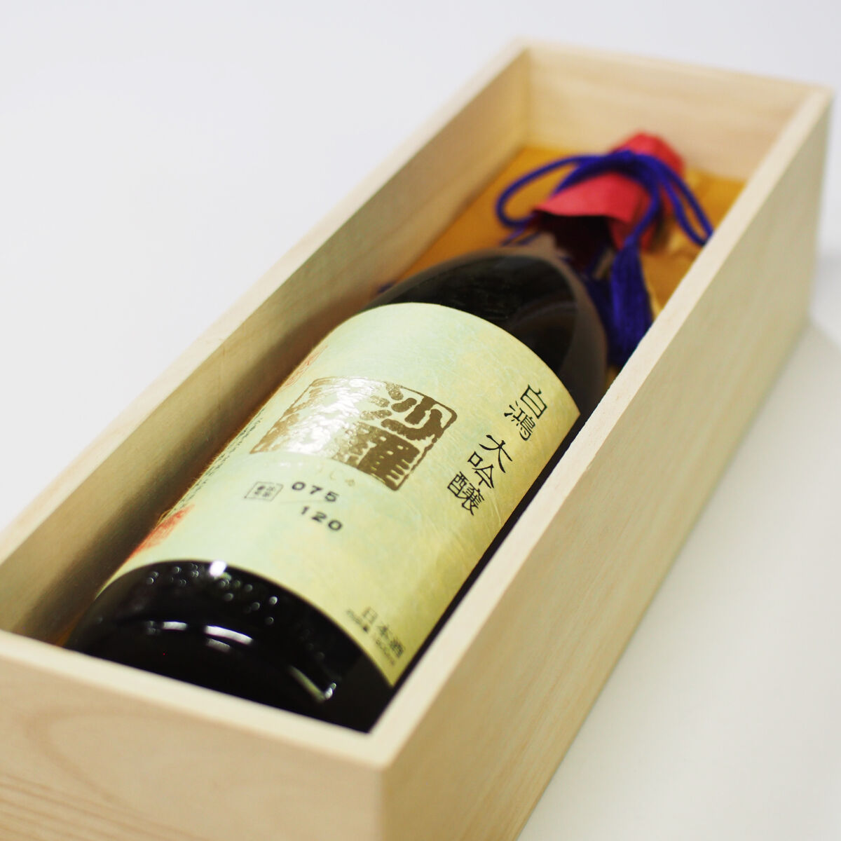 手取川　大吟醸 古古酒 1800ml 豪華木箱入り 【大特価品】 2_700x.jpg?v=1646399889