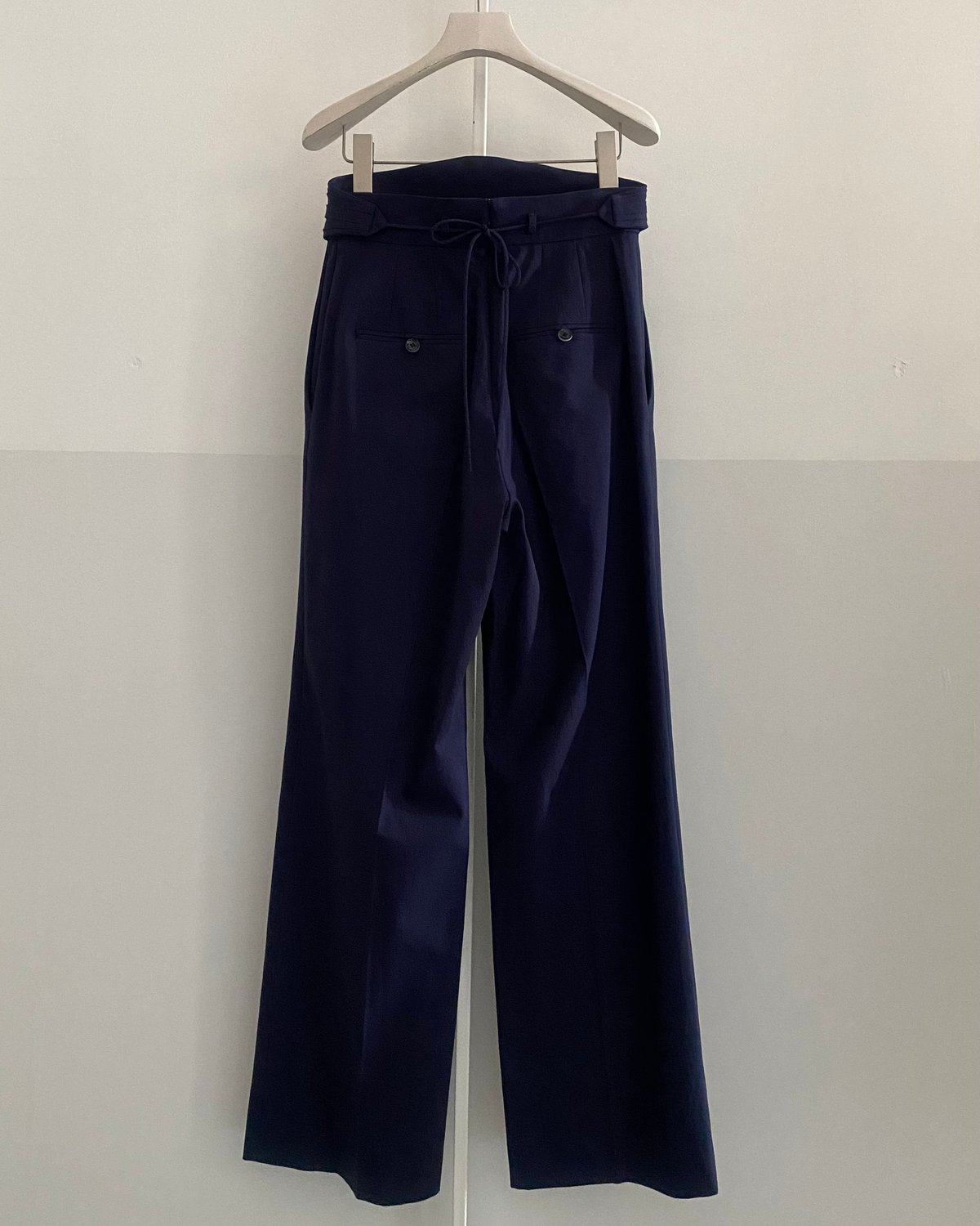 【Mame Kurogouchi】Back String Cotton Flare Trousers