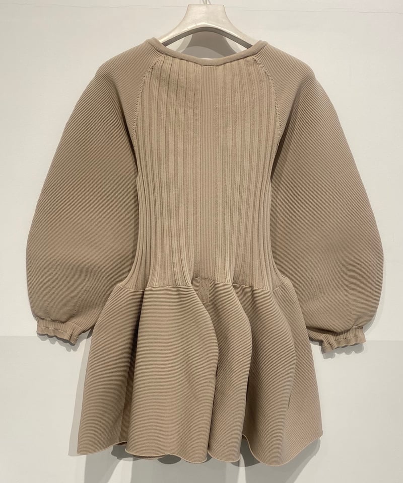 CFCL POTTERY LONG PUFF SLEEVE FLARE TOP