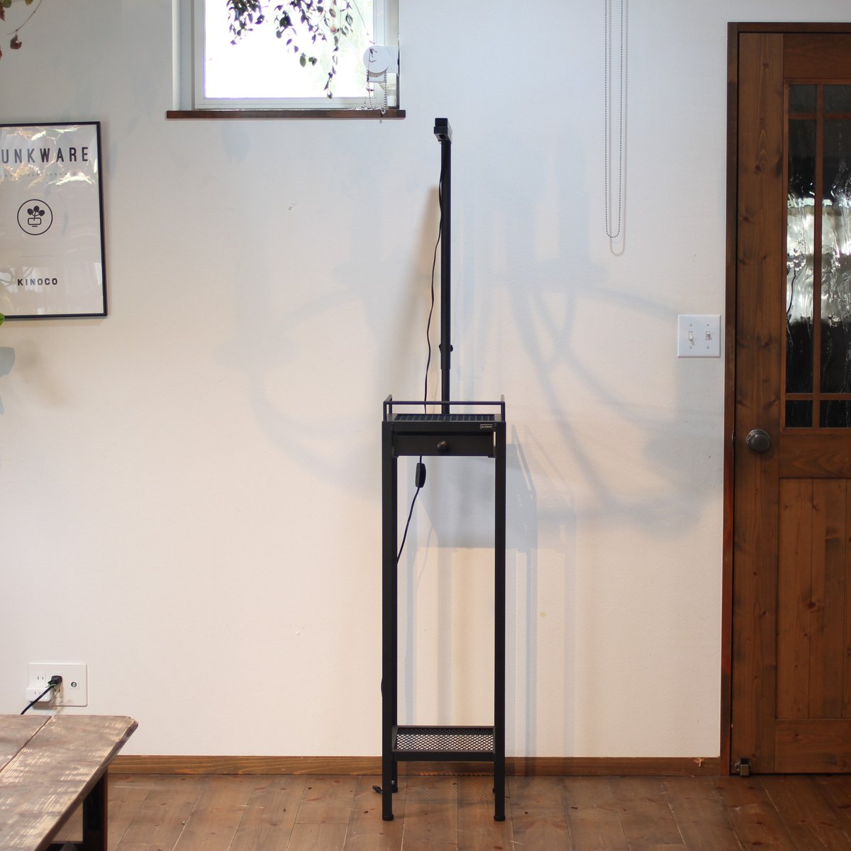 （未来工房 シンプル男前スタンド スノーボードディスプレイスタンド スツール 未来工房 シンプル男前スタンド スノーボードディスプレイスタンド