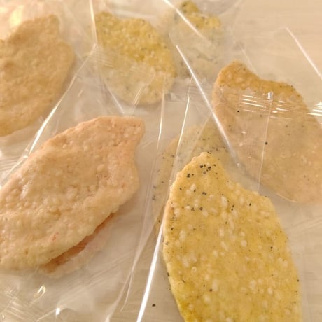 東京両国　のこった のこった （せんべい）ご注文1個用　送料ごとになっています