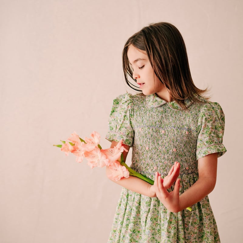 新作 パイピング襟のスモッキングワンピース | atelier-henriette's STORE