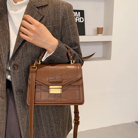 クロコ型押し ショルダーバッグ　ハンドバッグ