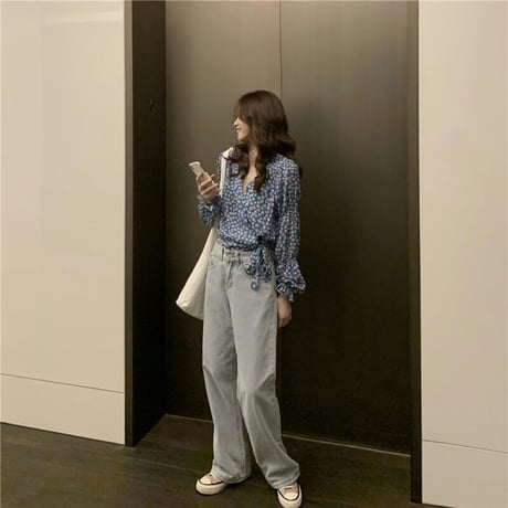優しい パフスリーブ Vネック 花柄 カジュアル ゆったり体型カバー Ｔシャツ