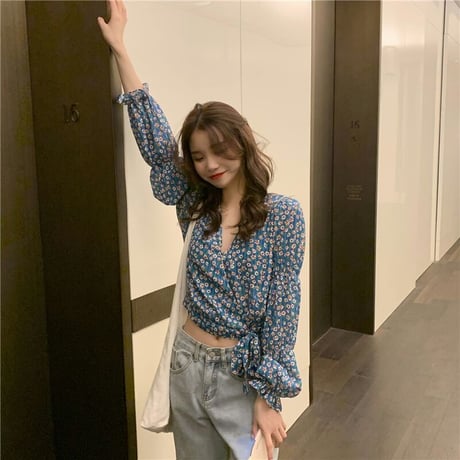 優しい パフスリーブ Vネック 花柄 カジュアル ゆったり体型カバー Ｔシャツ
