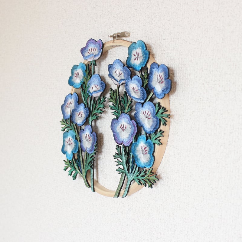 爽やかなネモフィラの刺繍リース | ami embroidery
