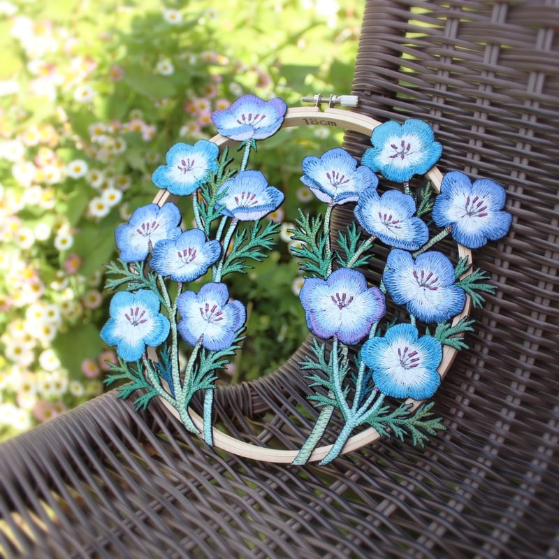 爽やかなネモフィラの刺繍リース | ami embroidery