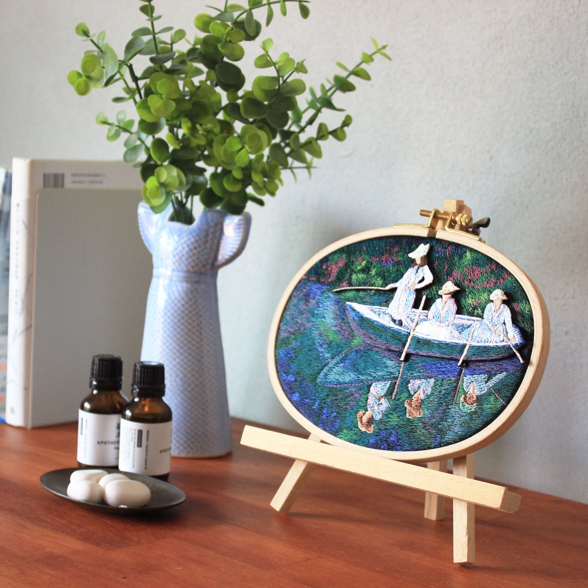 ジヴェルニーでの舟遊びの壁掛け刺繍 | ami embroidery