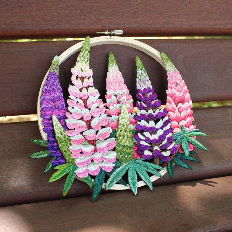ルピナスの刺繍リース | ami embroidery