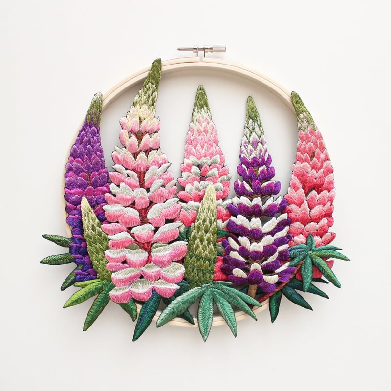 ルピナスの刺繍リース | ami embroidery