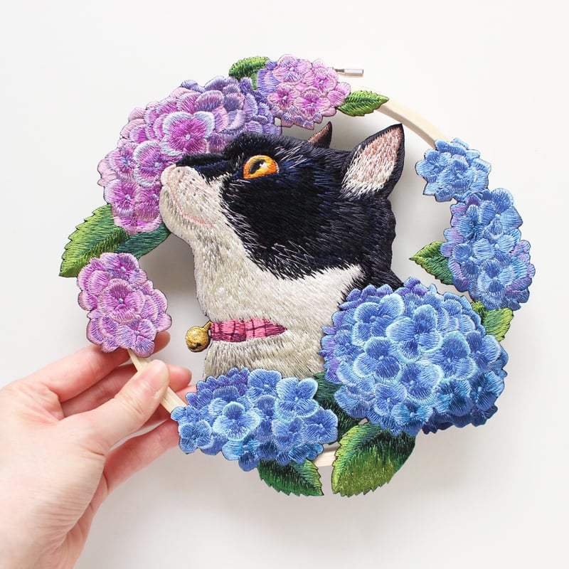 ＊こりどらす＊布リース　刺繍リボン　紫陽花リース こりどらす様専用＊布リース 刺繍リボン 紫陽花リース - メルカリ
