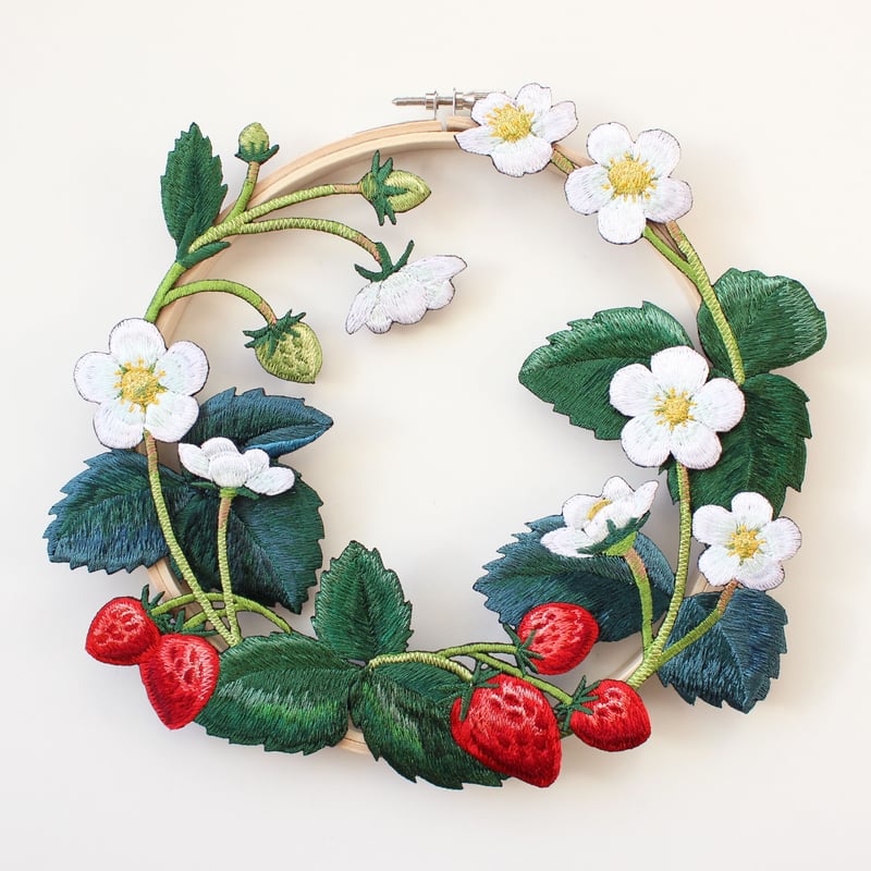 シーノ♡イースター飾り♡苺フルーツ　フラワーリース シーノ様専用♡イースター飾り♡苺フルーツ フラワーリース