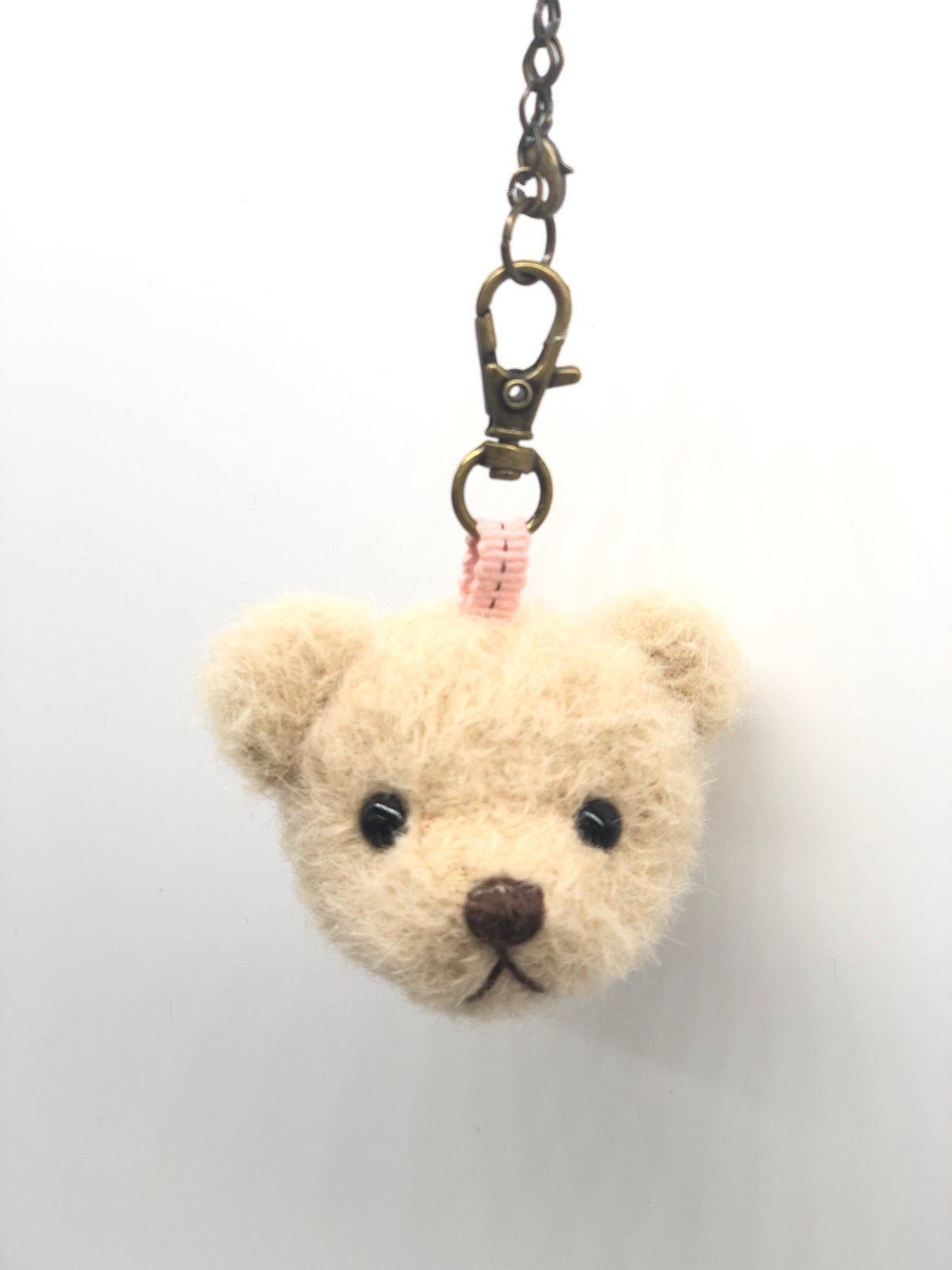 ベージュのクマ キーホルダー ベージュのクマ キーホルダー - メルカリ