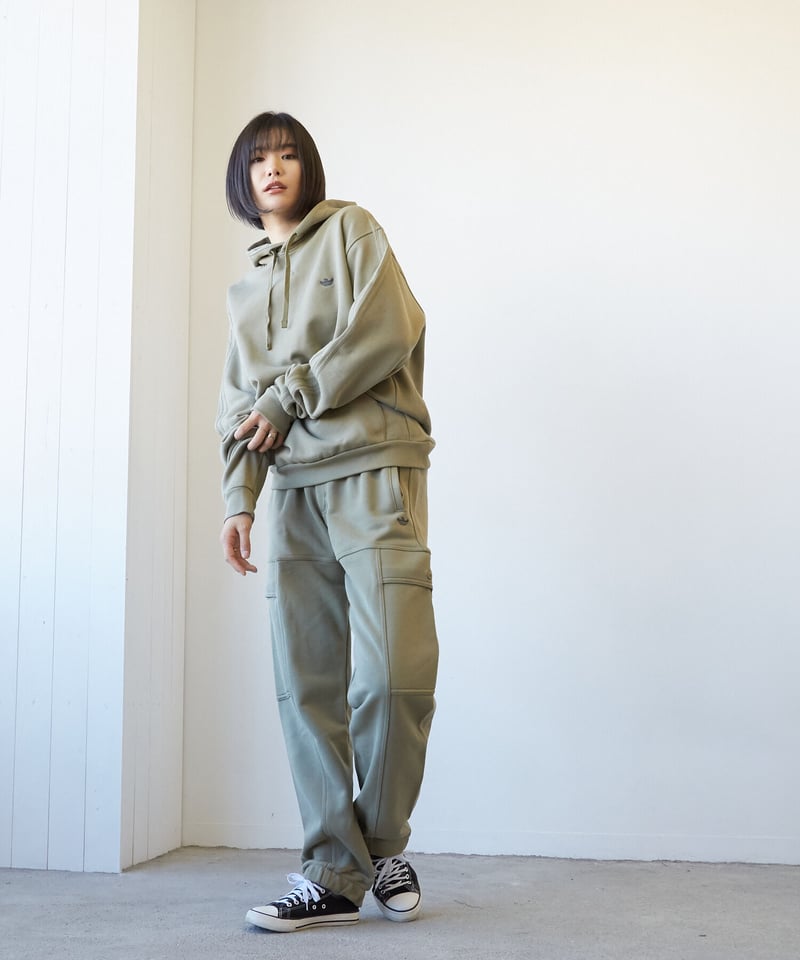 51-70470 SHMOO PANTS GR8783 アディダス スケートボーディング