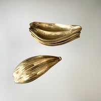 USED BRASS PETAL ASHTRAY