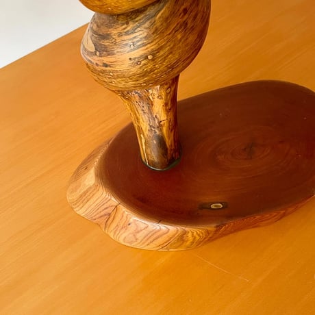 USED WOODEN TWIST SCULPUTURE