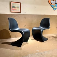 USED PLASTIC DINING CHAIR