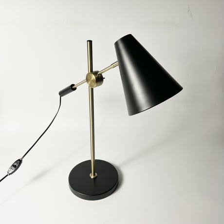 USED METALLIC ADJUSTABLE DESK LAMP