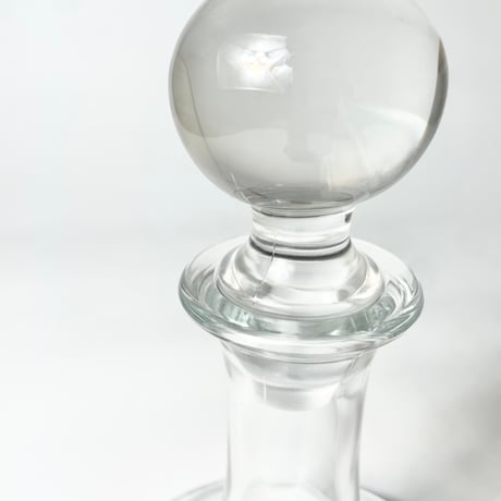 USED GLASS DECANTER