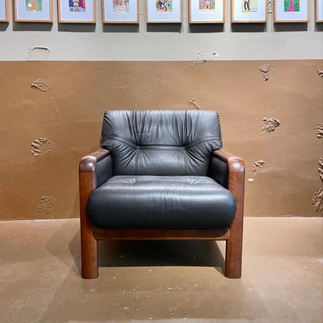 JAPAN USED "KARIMOKU" WOODEN FLAME LEATHER ARMCHAIR