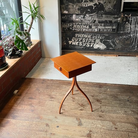 USED WOODEN SIDE TABLE