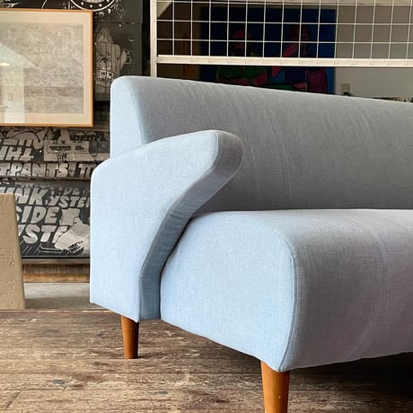 USED WOODEN LEG FABRIC 2P SOFA