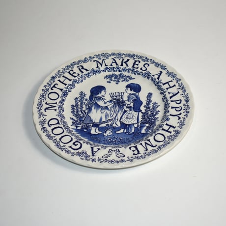 VINTAGE "A GOOD MOTHER MAKES A HAPPY HOME" CERAMIC DISH