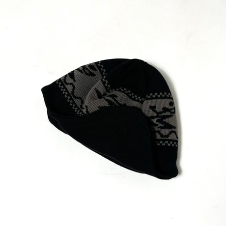 COMFORTABLE REASON "Dub Eﬀect Ear Flap"