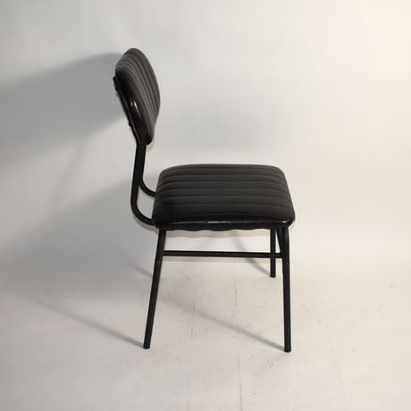 USED VINYL LEATHER IRON LEG CHAIR