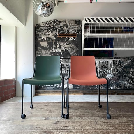 JAPAN USED "KOKUYO / MYCKET" STACKING CARRY CHAIR