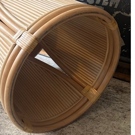 USED RATTAN LEG WOODEN ROUND DINING TABLE