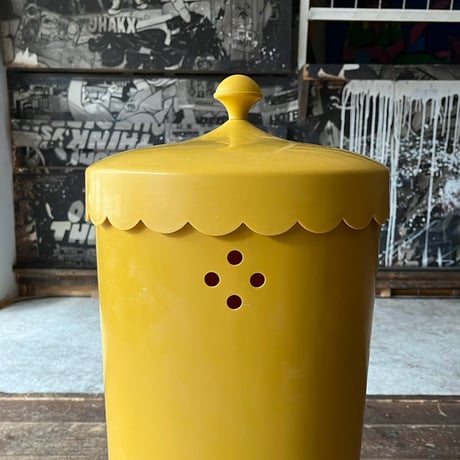 VINTAGE 70S TRASH BOX