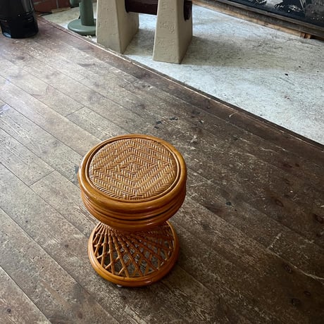 USED RATTAN STOOL