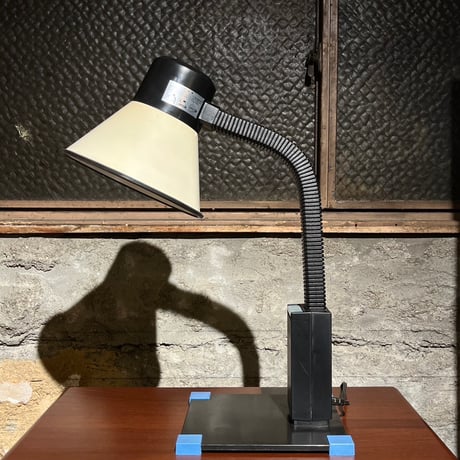 JAPAN USED PLASTIC DESK LAMP