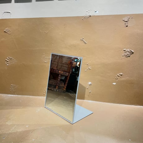 USED IRON FLAME STAND MIRROR