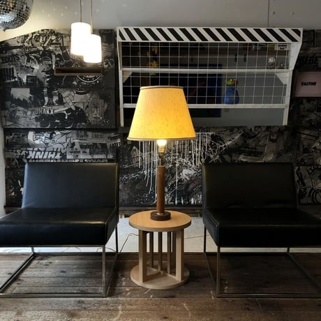 USED WOODEN TABLE LAMP