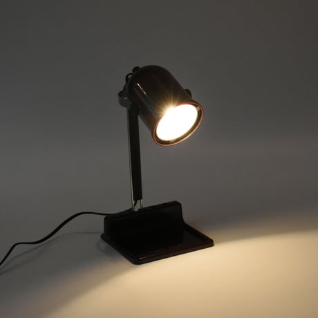 USED PLASTIC TABLE LAMP