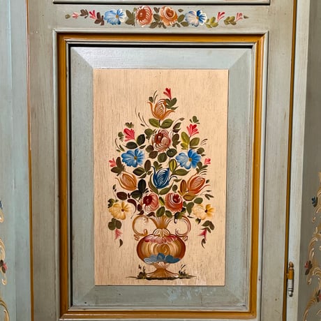 USED WOODEN CORNER CABINET