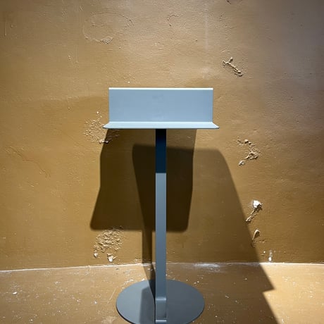 USED IRON STAND