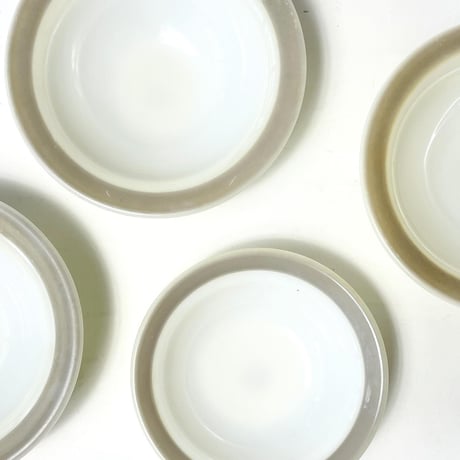 VINTAGE 50'S "PYREX" DOVE GREY BOWL