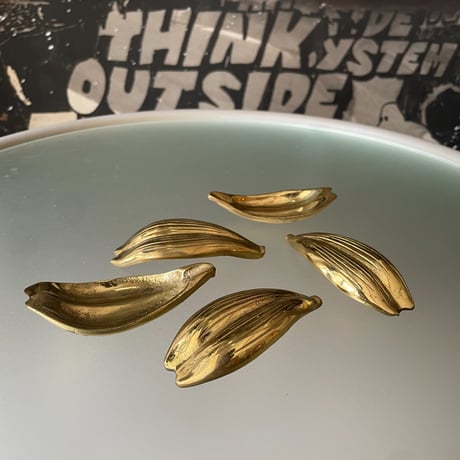USED BRASS PETAL ASHTRAY